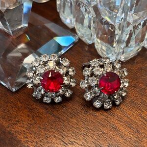 Beautiful Vintage Rhinestone Earrings!